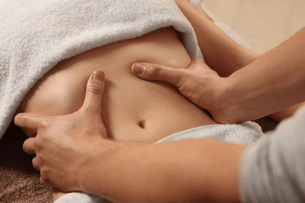 Fizjoterapeuta pracujący z pacjentem